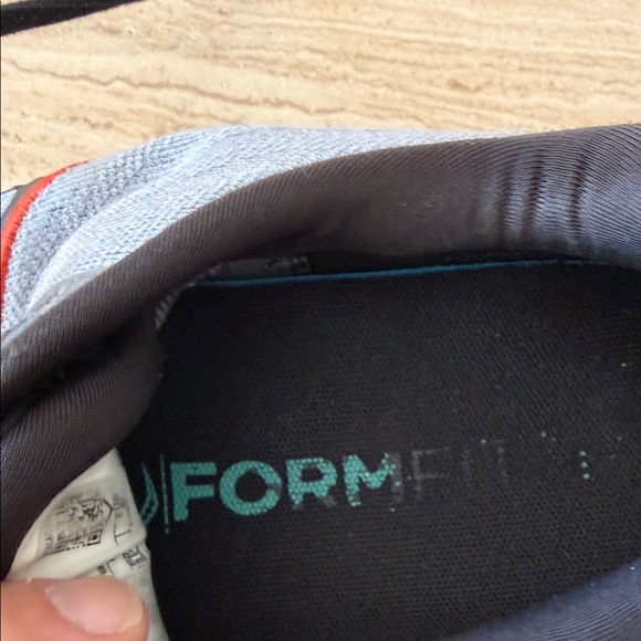 Saucony Triumph Gray and Orange Athletic Shoes size 11 - Picture 5 of 12